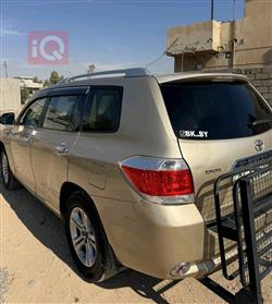 تۆیۆتا هایلاندەر